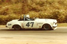 23-47-joseph-hauser-datsun-1600_orig.jpg